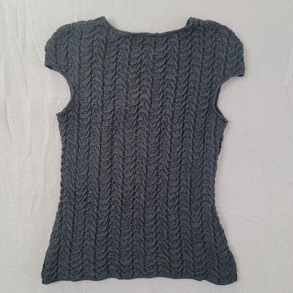 Zara Frilled Textured Cap Sleeves Black Top Sz Medium Casual Stretchy Corp - Picture 2 of 5